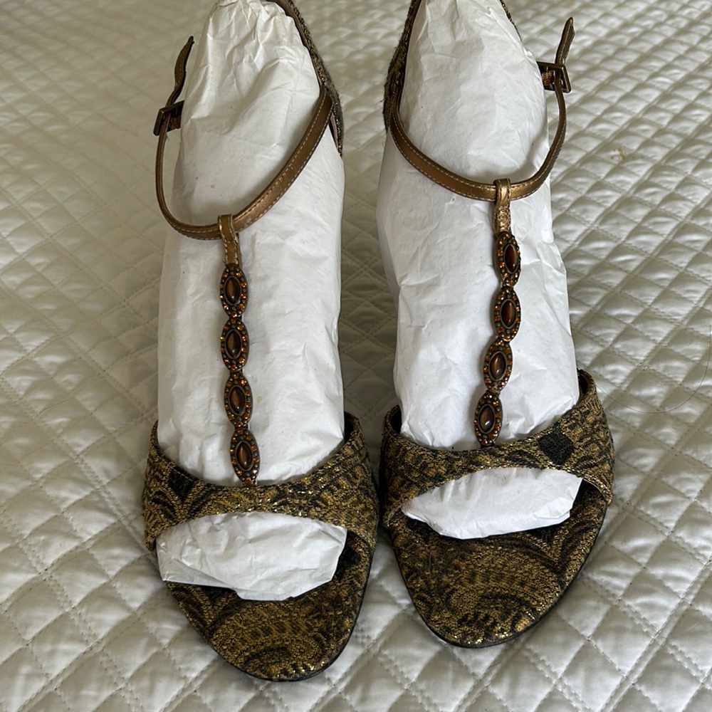 BCBG open toed heels with jewel detail and tapestry fabric black & gold
